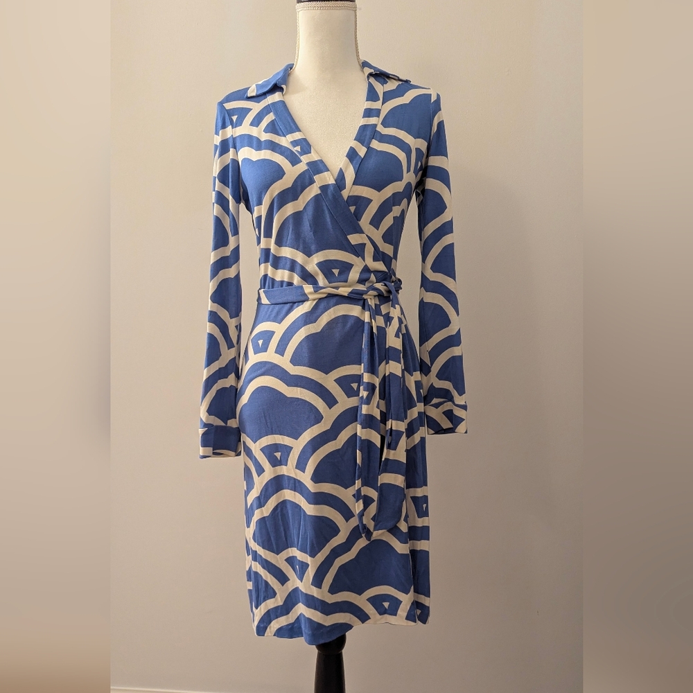 DVF 100% Silk Cloud Print Classic Wrap Dress